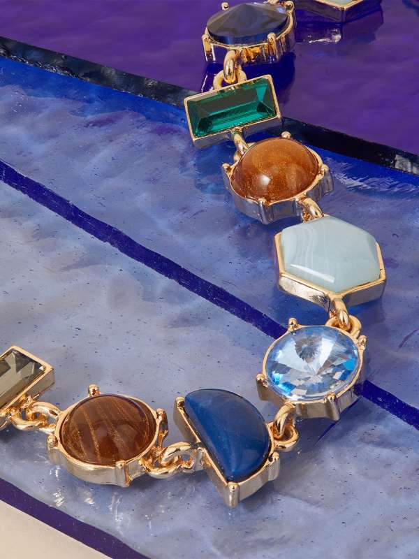 b0f6e7cb-c681-4dc6-92b4-fe7f1958f46e1678105621834AccessorizeGold-TonedBlueNecklace1